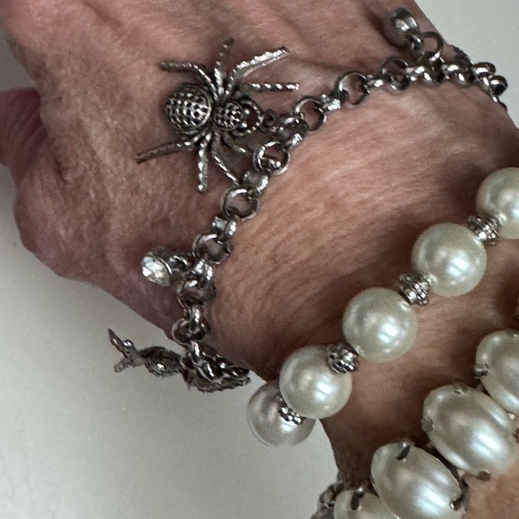 NEW Gothic Elegant creepy Sexy Halloween Spider - Picture 2 of 8